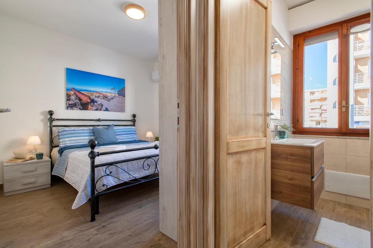 Pufferfish Apartment With Private Terrace Alghero Esterno foto