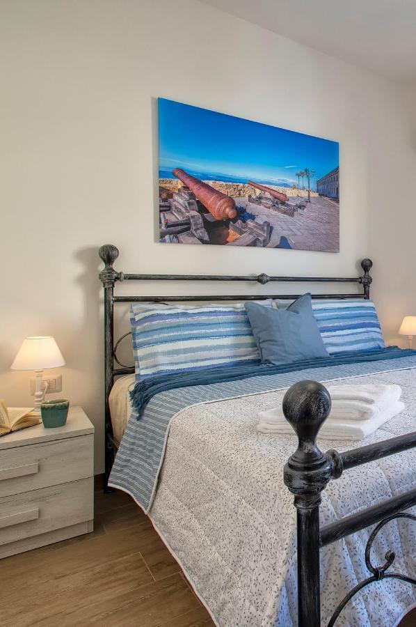 Pufferfish Apartment With Private Terrace Alghero Esterno foto
